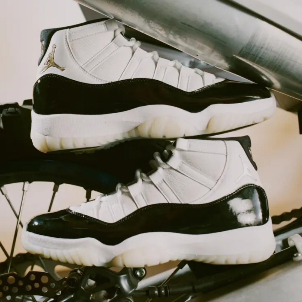 AIR JORDAN Gratitude 11 Retro 2023 Release Mint
